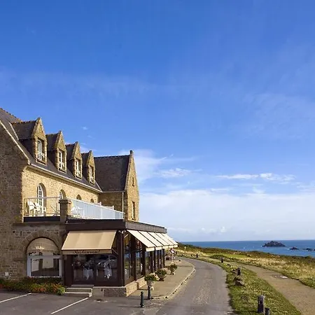 De La Pointe Du Grouin 3*
